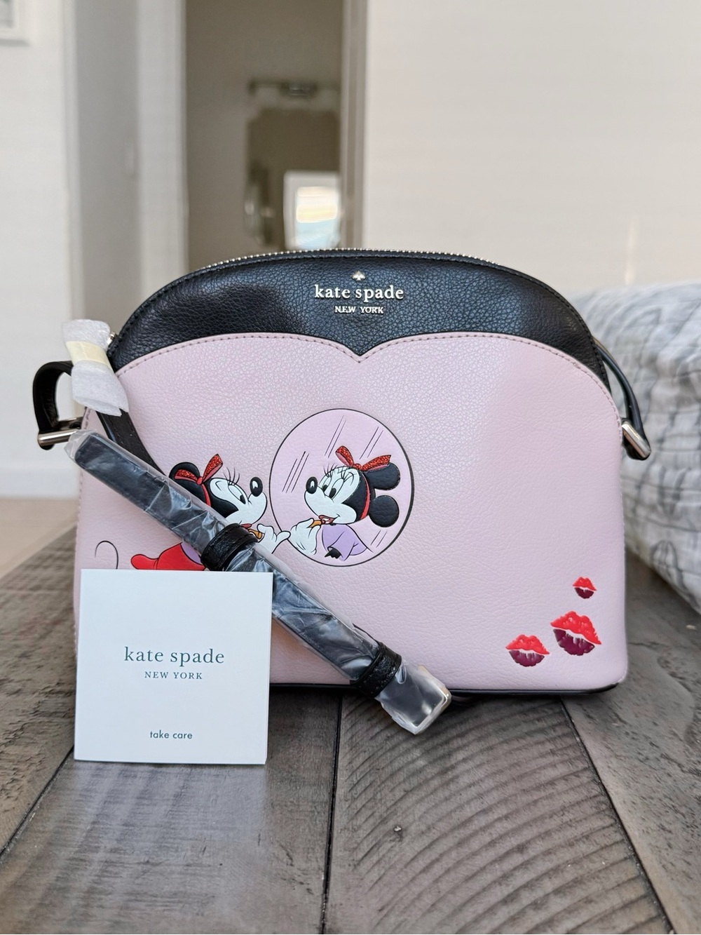 NEW KATE SPADE 100% AUTHENTIC DOME MINNIE MOUSE BLACK PINK VELLUM CROSSBODY
